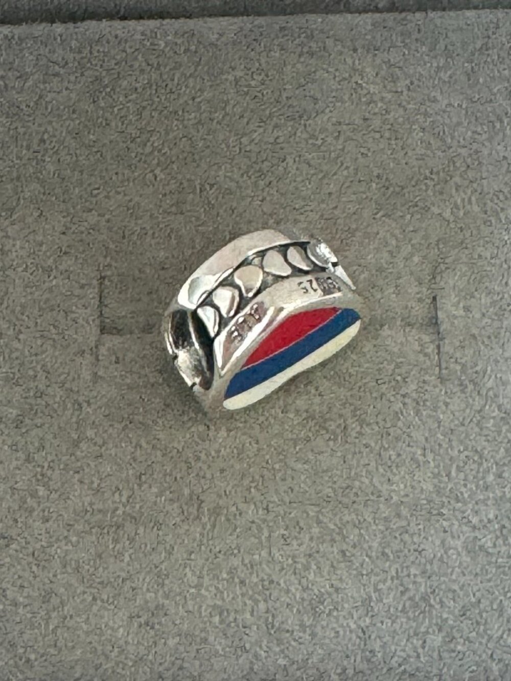 Pandora Russia Flag Exclusive Charm Bead - Picture 3 of 3